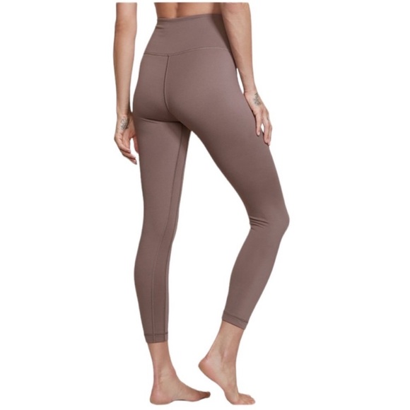 Victoria's Secret High Rise Live On Point Crossover 7/8 Length Leggings size 10 - Picture 3 of 13